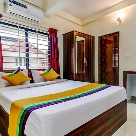 Itsy Hotels Rain Tulsi Stayz, Palarivattom Junction Kochi Exteriér fotografie