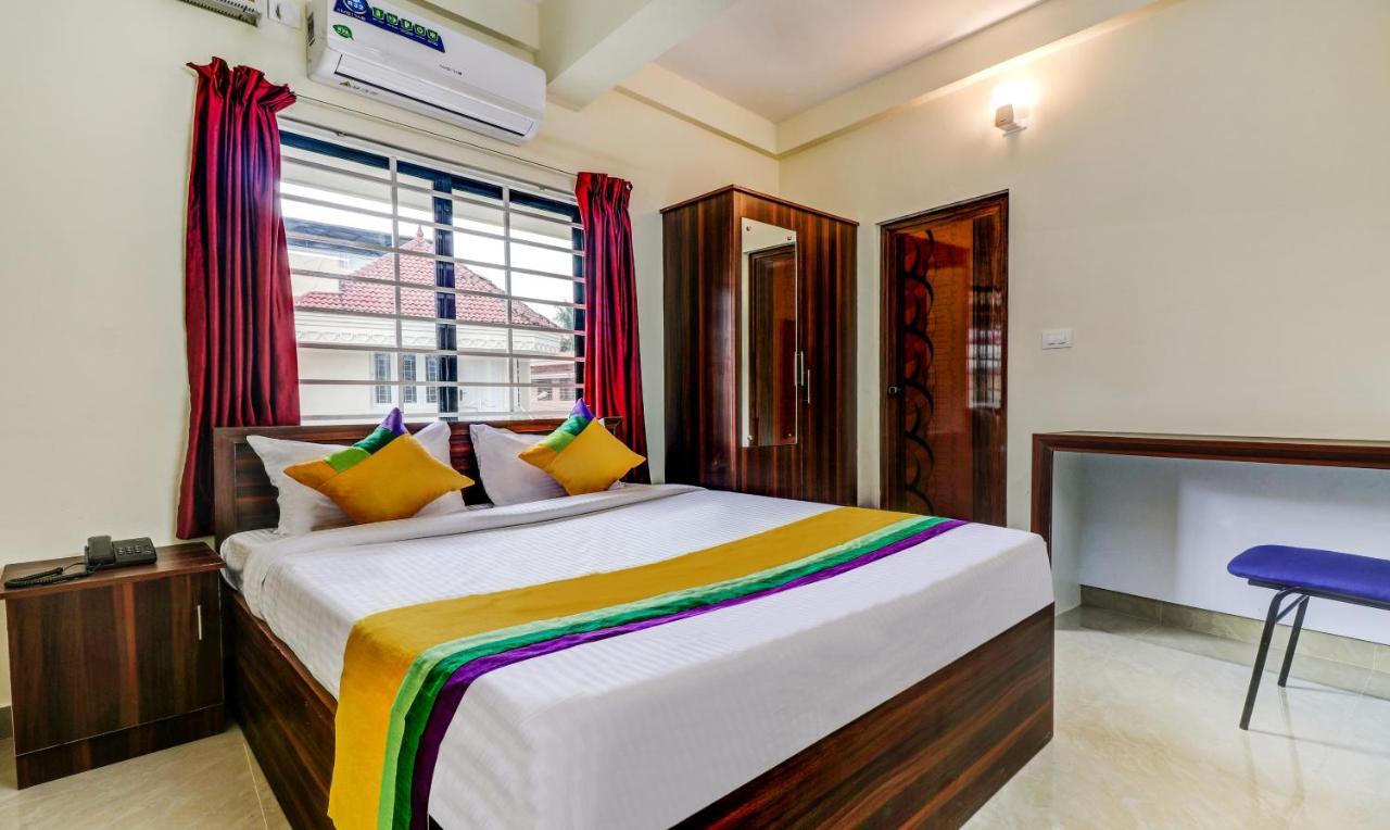 Itsy Hotels Rain Tulsi Stayz, Palarivattom Junction Kochi Exteriér fotografie